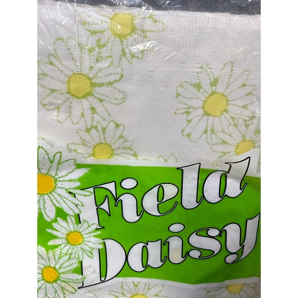 Vintage Erving Paper Mills Field Daisy 3-ply Paper Table Cover 54x104 Floral NEW